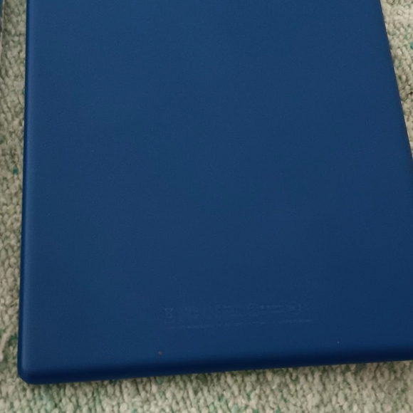 Fire HD Tablet 10.1 inch like new - Picture 4 of 8